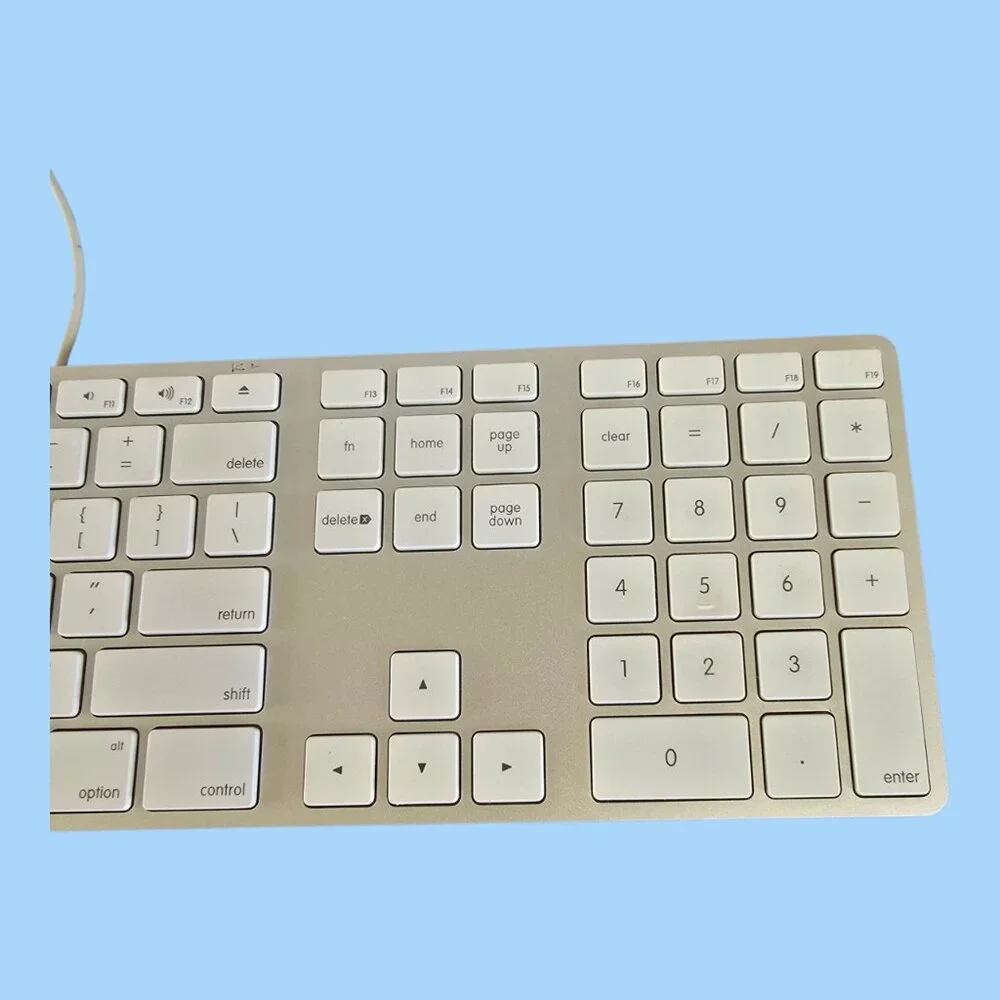 Apple A1243 Wired USB Keyboard Aluminum w/ Numeric Keypad TESTED & WORKS!